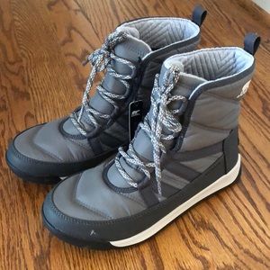 Sore winter boots 8.5